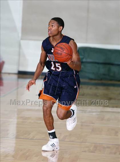 Thumbnail 3 in Madison vs. Duncanville (McDonald's Texas Invitational) photogallery.