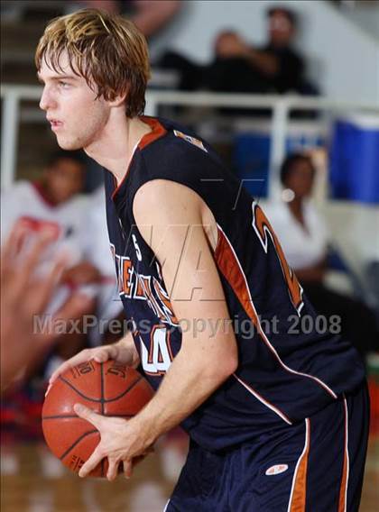 Thumbnail 2 in Madison vs. Duncanville (McDonald's Texas Invitational) photogallery.