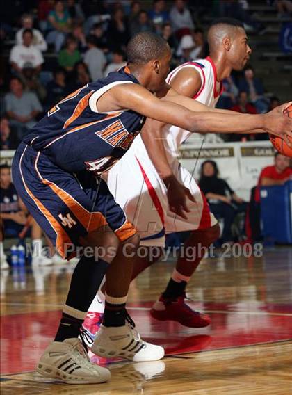 Thumbnail 1 in Madison vs. Duncanville (McDonald's Texas Invitational) photogallery.