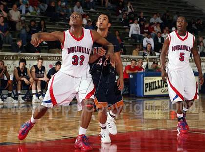 Thumbnail 2 in Madison vs. Duncanville (McDonald's Texas Invitational) photogallery.