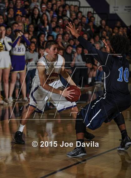 Thumbnail 2 in Righetti vs. Compton photogallery.
