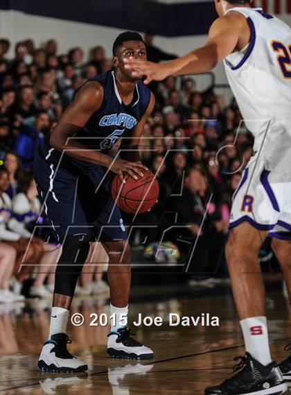 Thumbnail 2 in Righetti vs. Compton photogallery.