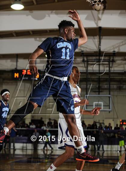 Thumbnail 2 in Righetti vs. Compton photogallery.