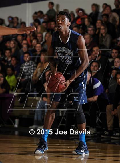 Thumbnail 3 in Righetti vs. Compton photogallery.