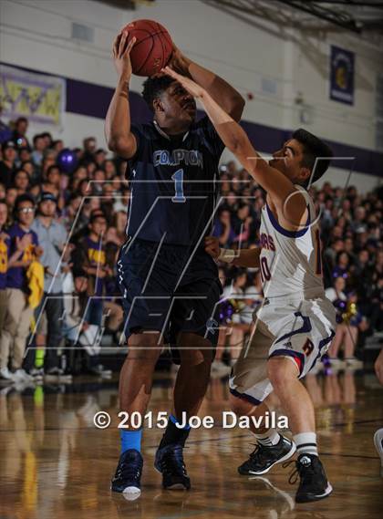 Thumbnail 1 in Righetti vs. Compton photogallery.
