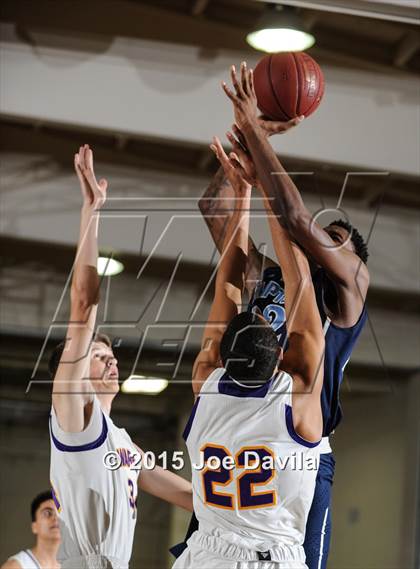 Thumbnail 3 in Righetti vs. Compton photogallery.