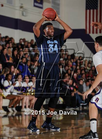 Thumbnail 2 in Righetti vs. Compton photogallery.