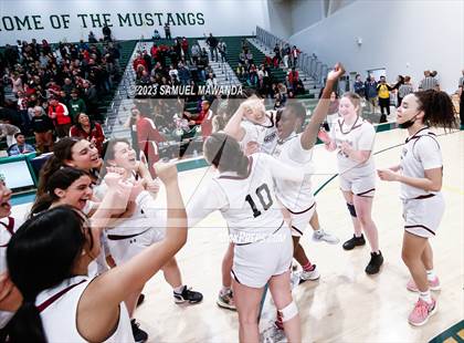 Thumbnail 2 in Notre Dame Academy vs  Oakwood (CIF SS D4A Championship) photogallery.