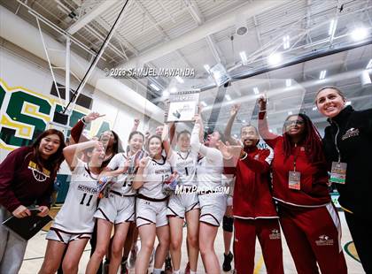 Thumbnail 1 in Notre Dame Academy vs  Oakwood (CIF SS D4A Championship) photogallery.