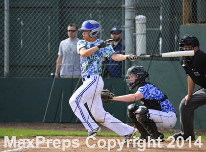 Thumbnail 2 in Shorewood vs. Bainbridge photogallery.