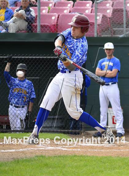 Thumbnail 2 in Shorewood vs. Bainbridge photogallery.