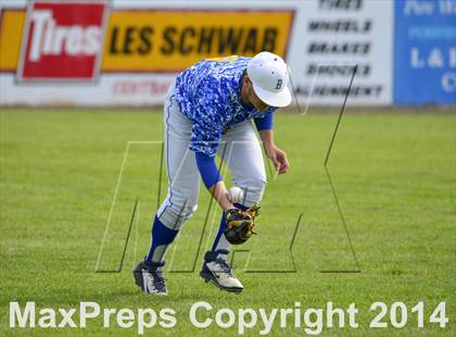 Thumbnail 3 in Shorewood vs. Bainbridge photogallery.