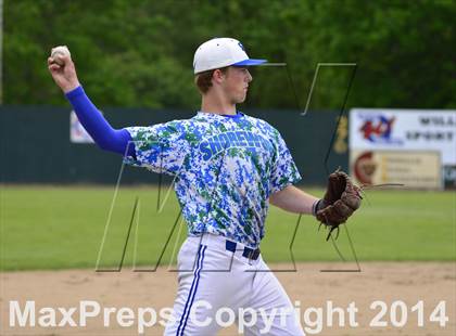 Thumbnail 3 in Shorewood vs. Bainbridge photogallery.