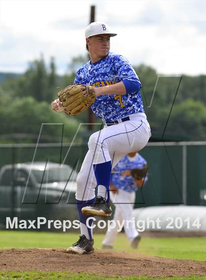 Thumbnail 2 in Shorewood vs. Bainbridge photogallery.