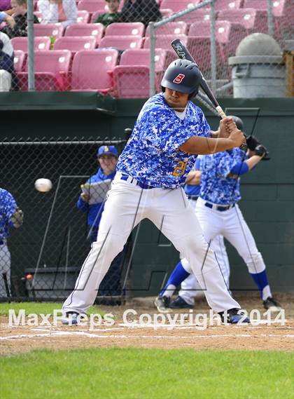 Thumbnail 1 in Shorewood vs. Bainbridge photogallery.
