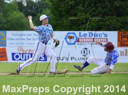 Thumbnail 2 in Shorewood vs. Bainbridge photogallery.