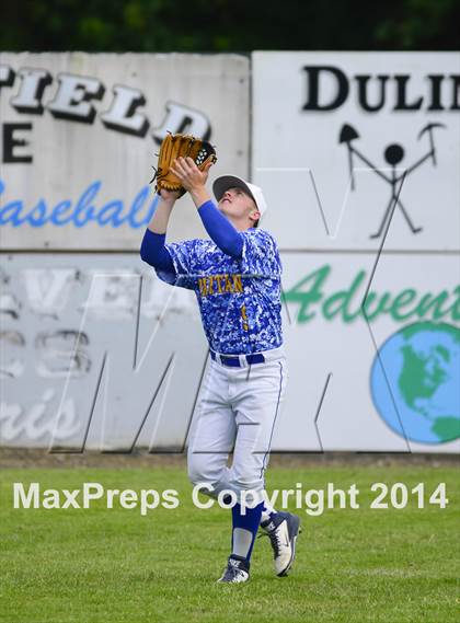 Thumbnail 1 in Shorewood vs. Bainbridge photogallery.