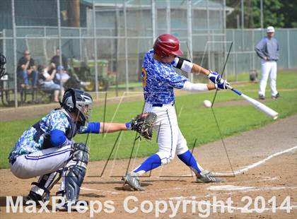 Thumbnail 2 in Shorewood vs. Bainbridge photogallery.