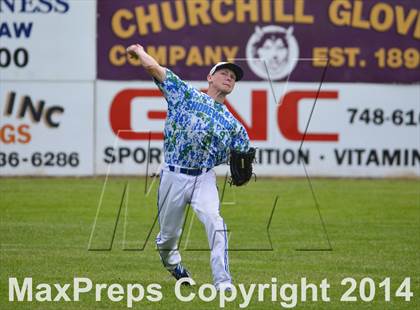 Thumbnail 2 in Shorewood vs. Bainbridge photogallery.