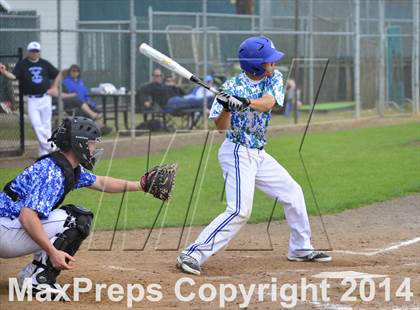 Thumbnail 1 in Shorewood vs. Bainbridge photogallery.