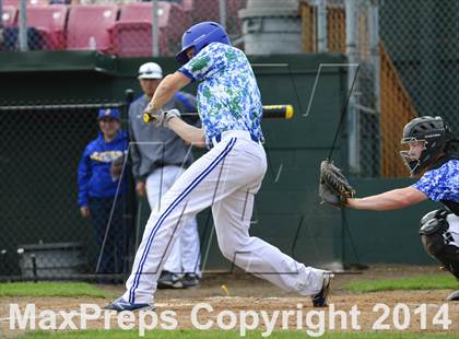 Thumbnail 3 in Shorewood vs. Bainbridge photogallery.