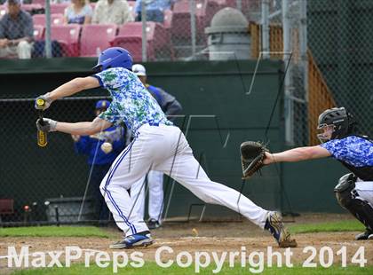 Thumbnail 2 in Shorewood vs. Bainbridge photogallery.