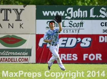 Thumbnail 2 in Shorewood vs. Bainbridge photogallery.