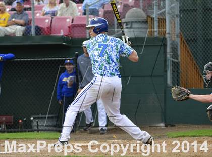 Thumbnail 1 in Shorewood vs. Bainbridge photogallery.
