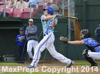 Thumbnail 3 in Shorewood vs. Bainbridge photogallery.