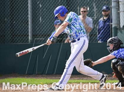 Thumbnail 2 in Shorewood vs. Bainbridge photogallery.