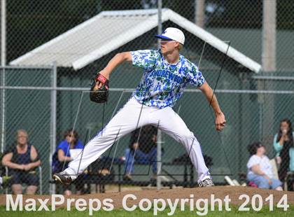 Thumbnail 2 in Shorewood vs. Bainbridge photogallery.