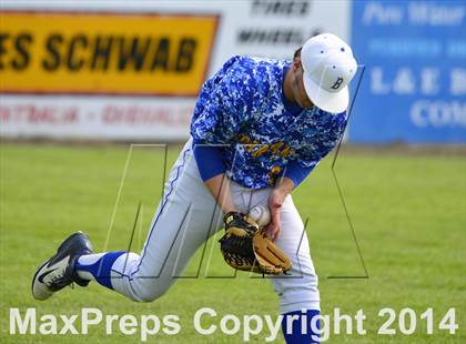 Thumbnail 1 in Shorewood vs. Bainbridge photogallery.