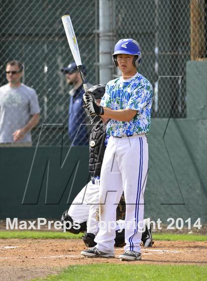 Thumbnail 3 in Shorewood vs. Bainbridge photogallery.