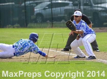 Thumbnail 3 in Shorewood vs. Bainbridge photogallery.