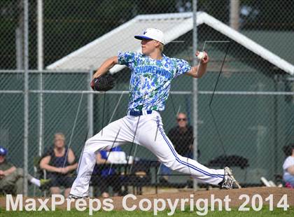 Thumbnail 3 in Shorewood vs. Bainbridge photogallery.