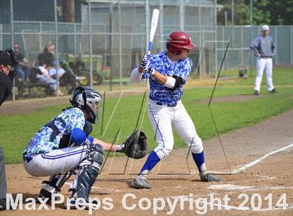 Thumbnail 1 in Shorewood vs. Bainbridge photogallery.