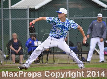 Thumbnail 3 in Shorewood vs. Bainbridge photogallery.