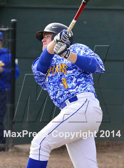 Thumbnail 3 in Shorewood vs. Bainbridge photogallery.