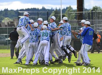 Thumbnail 2 in Shorewood vs. Bainbridge photogallery.