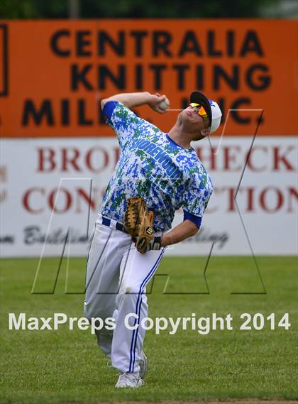 Thumbnail 1 in Shorewood vs. Bainbridge photogallery.