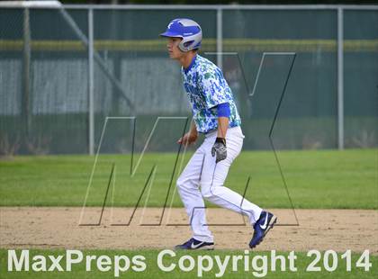 Thumbnail 2 in Shorewood vs. Bainbridge photogallery.