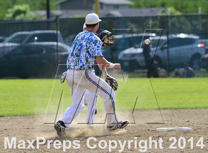 Thumbnail 2 in Shorewood vs. Bainbridge photogallery.