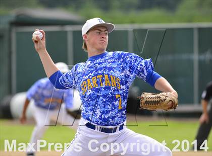 Thumbnail 2 in Shorewood vs. Bainbridge photogallery.