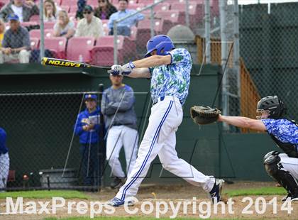 Thumbnail 2 in Shorewood vs. Bainbridge photogallery.