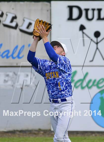 Thumbnail 2 in Shorewood vs. Bainbridge photogallery.