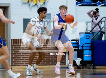 Thumbnail 1 in Sunnyvale vs Wills Point photogallery.