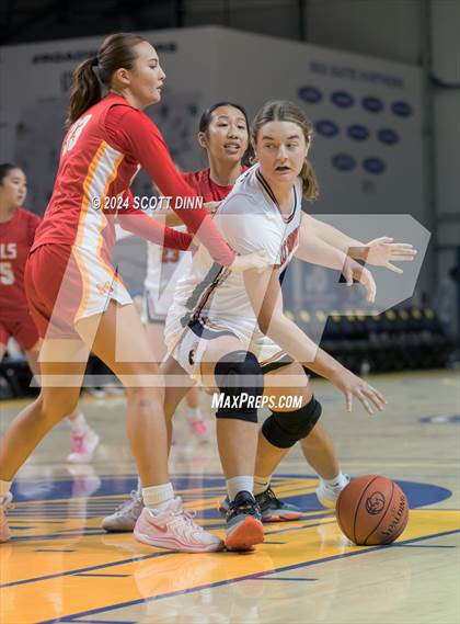Thumbnail 1 in Half Moon Bay vs Mills (Santa Cruz Warriors NorCal Invitational) photogallery.