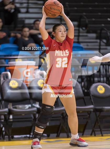 Thumbnail 2 in Half Moon Bay vs Mills (Santa Cruz Warriors NorCal Invitational) photogallery.