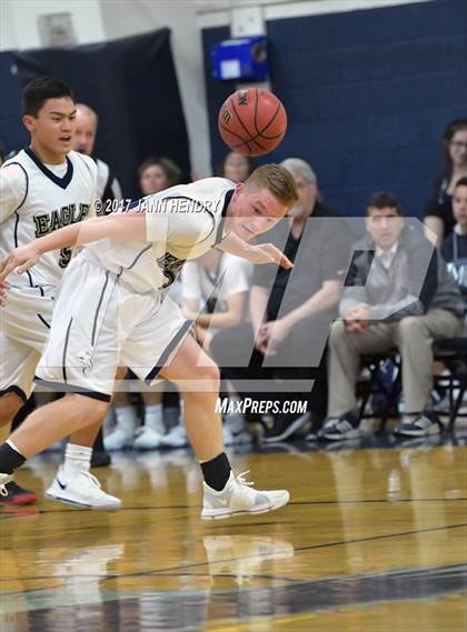 Thumbnail 3 in GV Christian vs Lake Mead Academy photogallery.