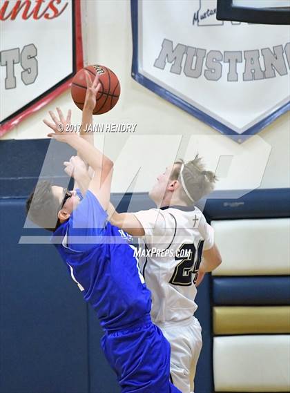 Thumbnail 2 in GV Christian vs Lake Mead Academy photogallery.